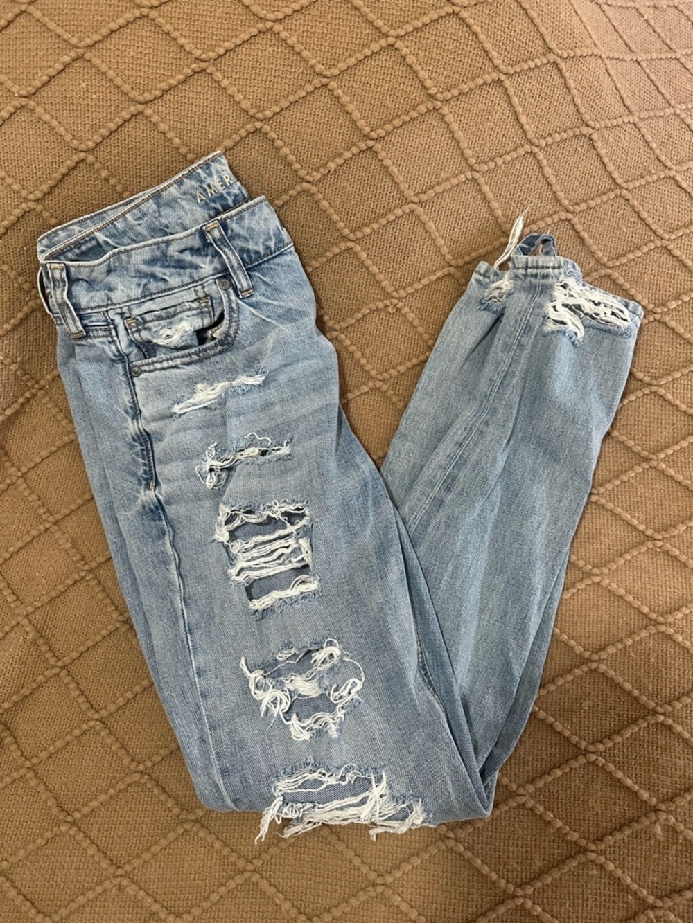 American Eagle Outfitters Light Wash Distressed Boyfriend Jeans